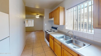 1297 E 25th St, Tucson, AZ 85713 - photo 2
