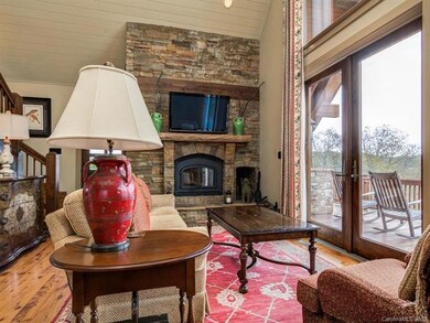 Light Filled Family Room W/Doors To Large Front De