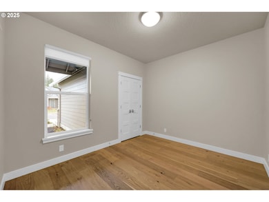 1004 S 46th St, Springfield, OR 97478 - photo 7