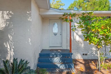 226 Beachview Dr NE, Fort Walton Beach, FL 32547 - photo 3