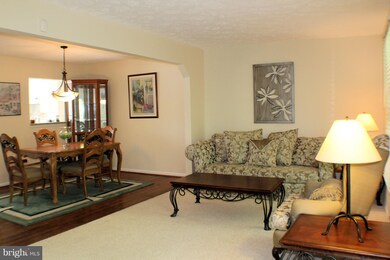 8034 Brightwood Ct, Ellicott City, MD 21043 - photo 5