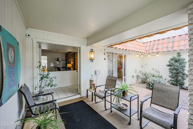 Front enclosed courtyard