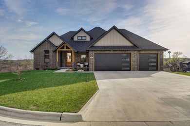 204 N Blarney Ct-6