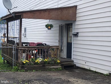 425 N Railroad St, Tamaqua, PA 18252 - photo 3