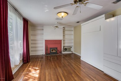 003_Living Room