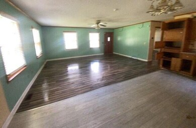 3 Duvalle St, Summerton, SC 29148 - photo 3