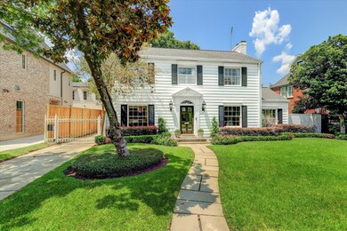 2136 Pelham Dr, Houston, TX 77019 - photo 2