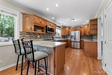 987 Split Rail Dr, Carol Stream, IL 60188 - photo 6