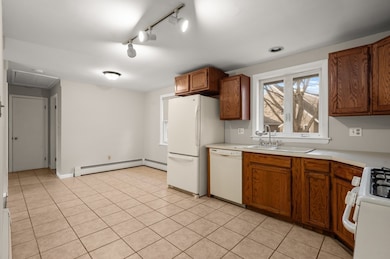 42 Beresford St, Lawrence, MA 01843 - photo 5