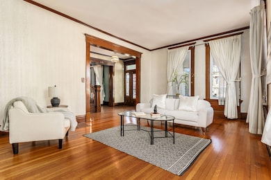 54 Woodland Ave, Columbus, OH 43203 - photo 5