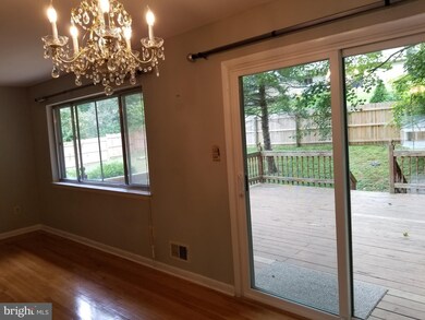 15403 Calshot Ct, Laurel, MD 20707 - photo 4