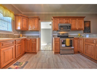 1404 E Holston Ave, Johnson City, TN 37601 - photo 3