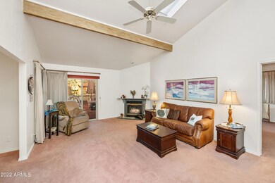 004_Living Room