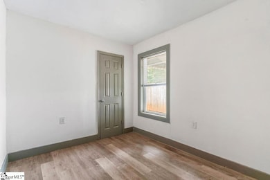 525 Fulwer St, Anderson, SC 29624 - photo 2