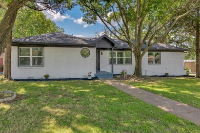 1330 W Day St, Denison, TX 75020 - photo 4