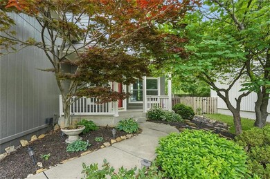 14876 S Summit St, Olathe, KS 66062 - photo 3