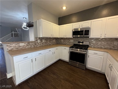 8395 Gardena Hills Ave, Las Vegas, NV 89178 - photo 6