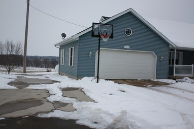 4073 16th St, Dorr, MI 49323 - photo 3