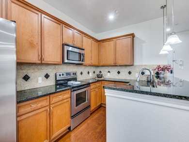 950 Henderson St, Fort Worth, TX 76102 - photo 5