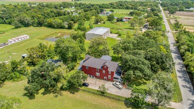 2102 Washington Ave, Alvin, TX 77511 - photo 3