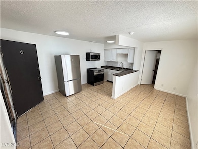 239 W Philadelphia Ave unit 6, Las Vegas, NV 89102 - photo 2