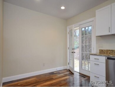 Large Eat In Kitchen area