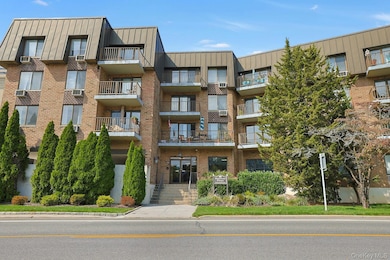 Halstead Plaza unit 2e, Harrison, NY 10528 - photo 2