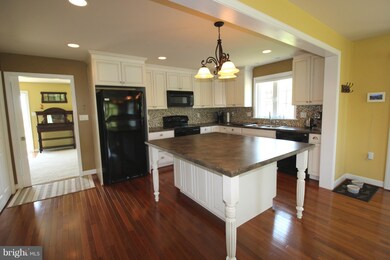 1761 Eppinger Rd, Berkeley Springs, WV 25411 - photo 4