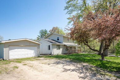 3-web-or-mls-14018 Locust-3