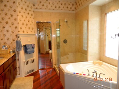 1094 Milford Rd, Dingmans Ferry, PA 18328 - photo 4