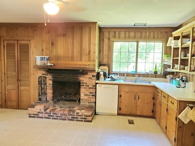 115 West St, Methuen, MA 01844 - photo 3