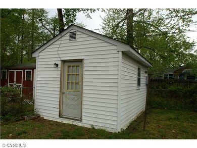 Yard/Garden - Plenty of Storage