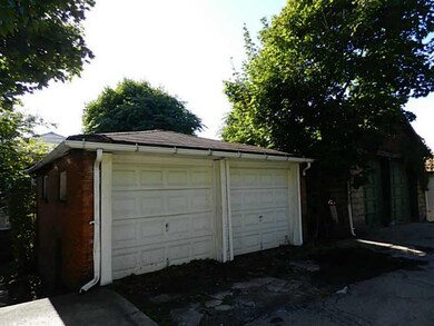Parking Lot/Garage.