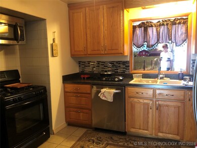 113 W Gordon Ave, Sapulpa, OK 74066 - photo 5