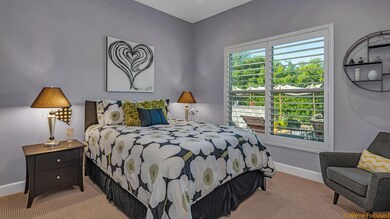 We're Focused 51069 Santoni-39