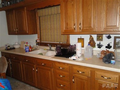 9418 W Farmington Rd, Hanna City, IL 61536 - photo 2