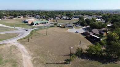 209 Southland Dr, Sanger, TX 76266 - photo 6