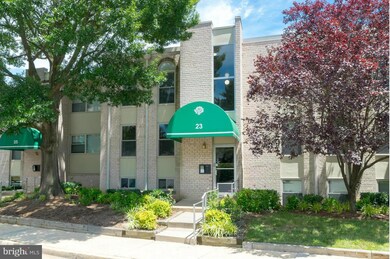 23 Canterbury Square unit 201, Alexandria, VA 22304 - photo 2