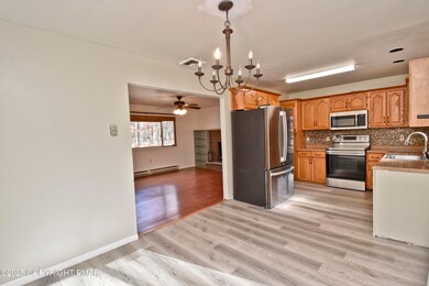 3282 Bluebird Dr, Bushkill, PA 18324 - photo 6