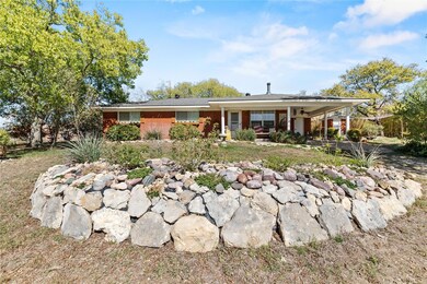 284 Gail Dr, Weatherford, TX 76085 - photo 2