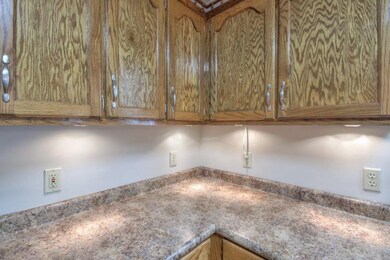 301 Southview Dr, Shelbyville, TN 37160 - photo 6