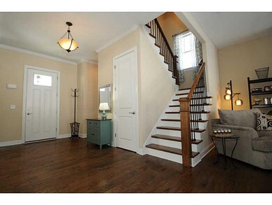 Entry/Foyer.