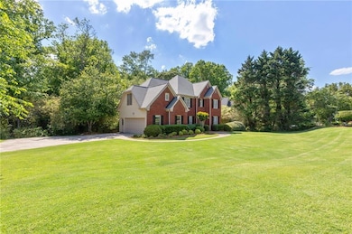 SIDE ENTRY GARAGE WITH HUGE DRIVEWAY