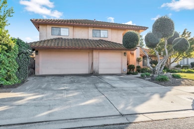 2526 Grapewood Way, Madera, CA 93637 - photo 3