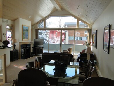 Dining/ Living Room