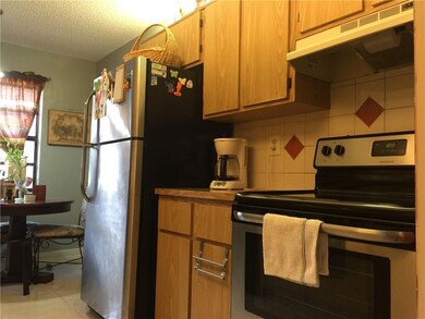 5438 Bonky Ct unit 99B, West Palm Beach, FL 33415 - photo 2