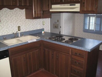 243 Farmbrook Cir, Frankfort, KY 40601 - photo 6