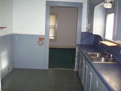 1010 Crossing St, Raymond, WA 98577 - photo 3