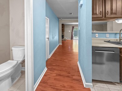 7600 Bridges Ave unit 1, Richland Hills, TX 76118 - photo 5