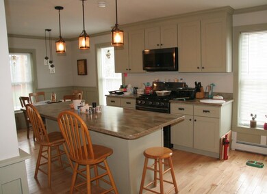 108 Elm St, Saint Johnsbury, VT 05819 - photo 7